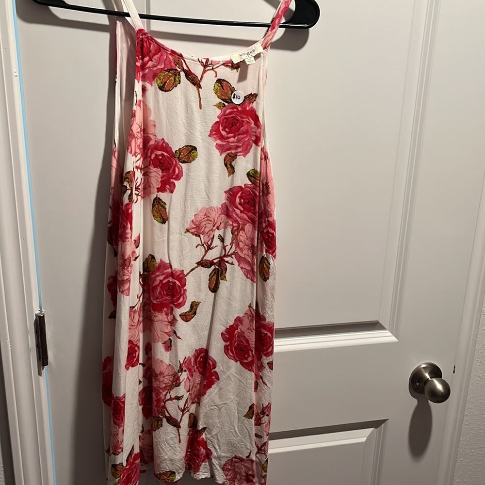 Dresses - Picture 7 of 12